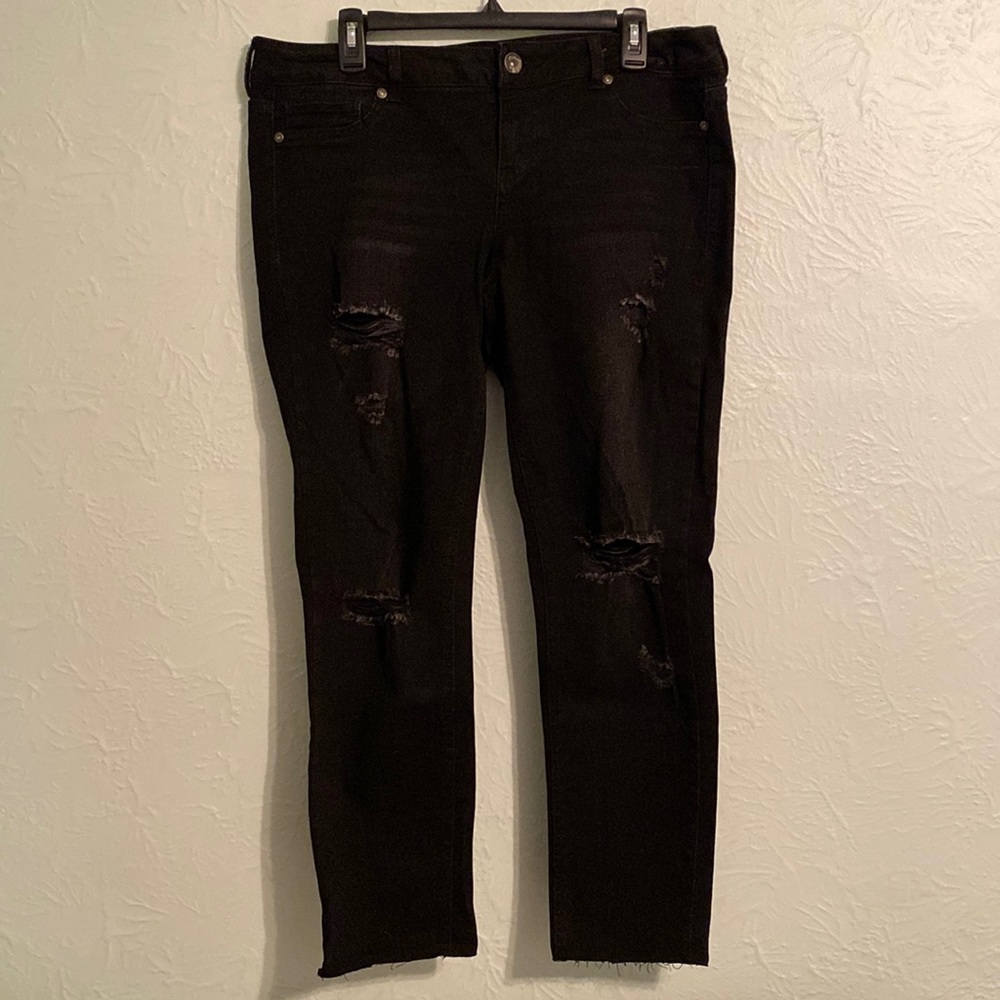 Maurice’s Black Distressed Jeans